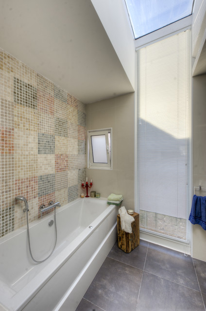 Дизайн необычной современной ванной комнаы 