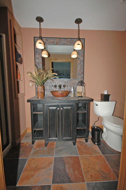 Дизайн туалетной комнаты в коричнево-серой гамме