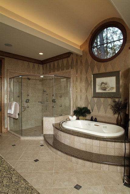 Фотография ванной комнаты с душевой кабиной